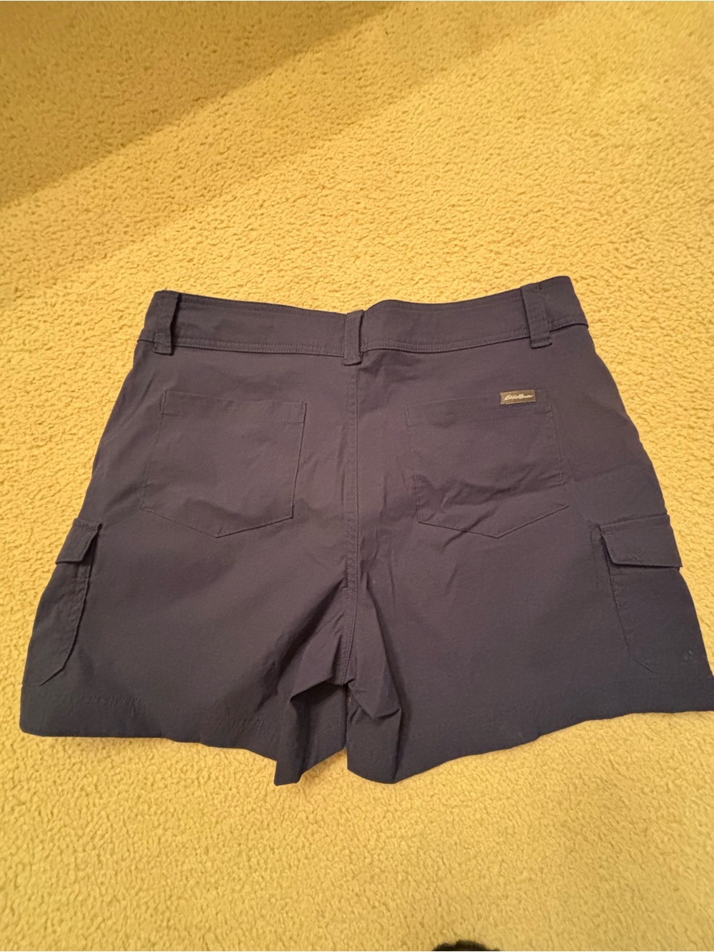 Eddie Bauer cargo shorts 5" inseam - Picture 2 of 5